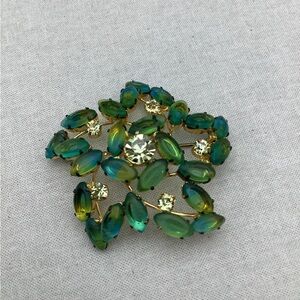 Vintage Givre Glass with Jonquil Rhinestones Star Brooch